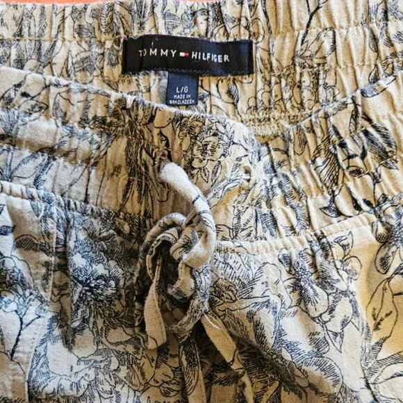 Floral Print Women's Pants-Size Large - Picture 4 of 17